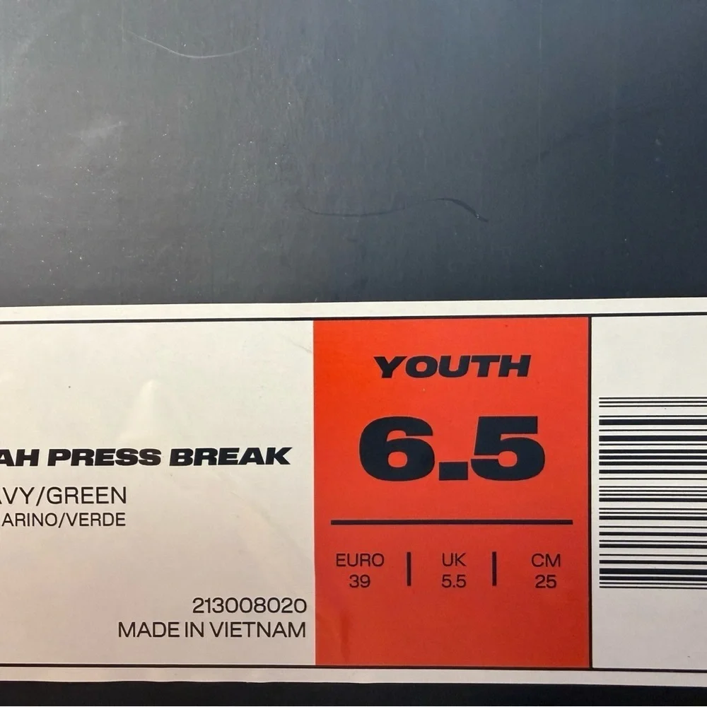 Youth girls mid basketball sneakers
